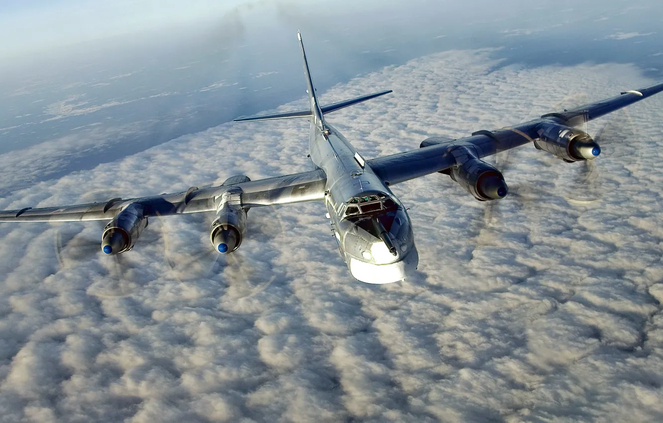 Фото обои Ту-95МС, ВВС России, самолёты-носители крылатых ракет Х-55, Bear-H