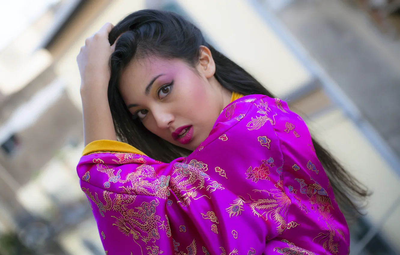 Фото обои взгляд, девушка, кимоно, азиатка, боке
