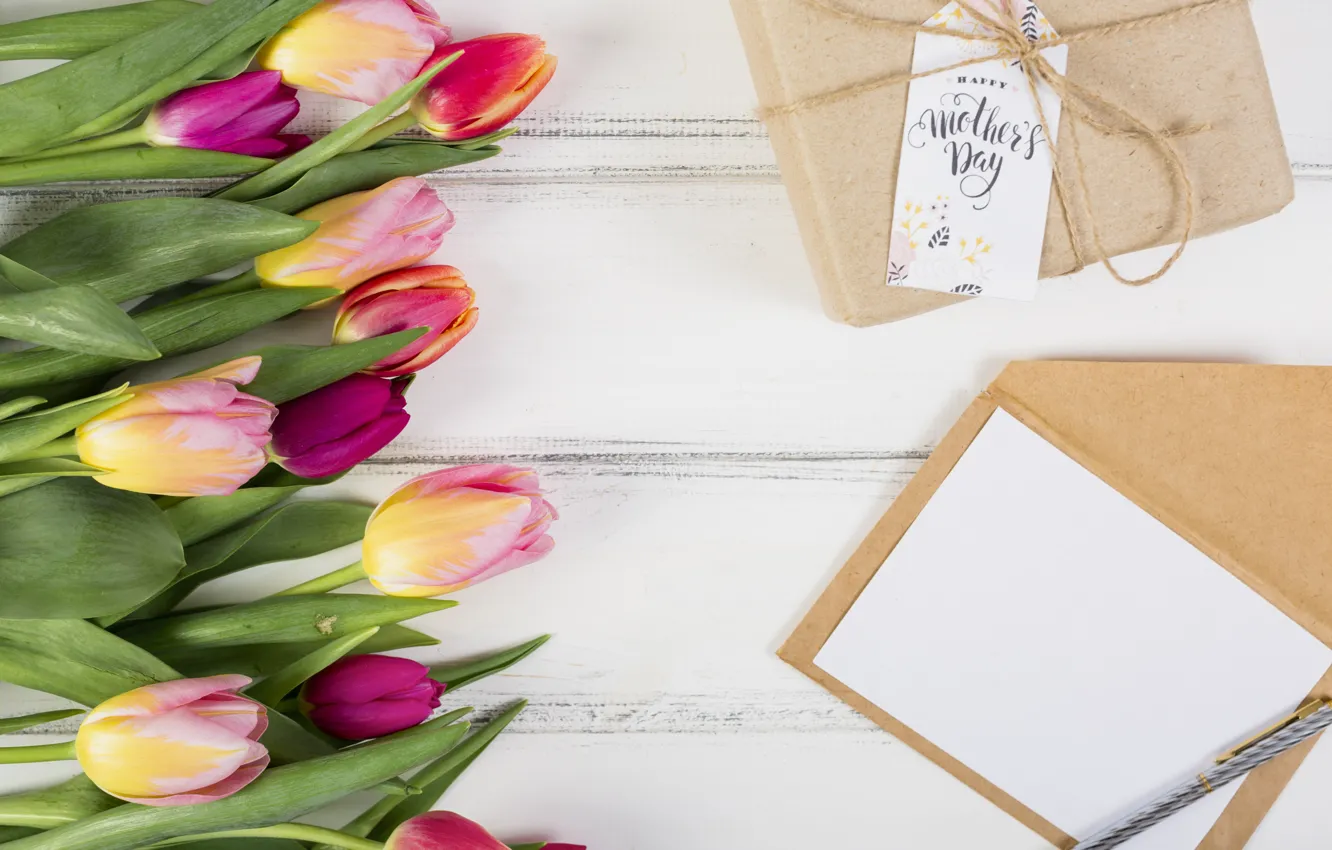Фото обои цветы, colorful, тюльпаны, wood, pink, flowers, tulips, gift
