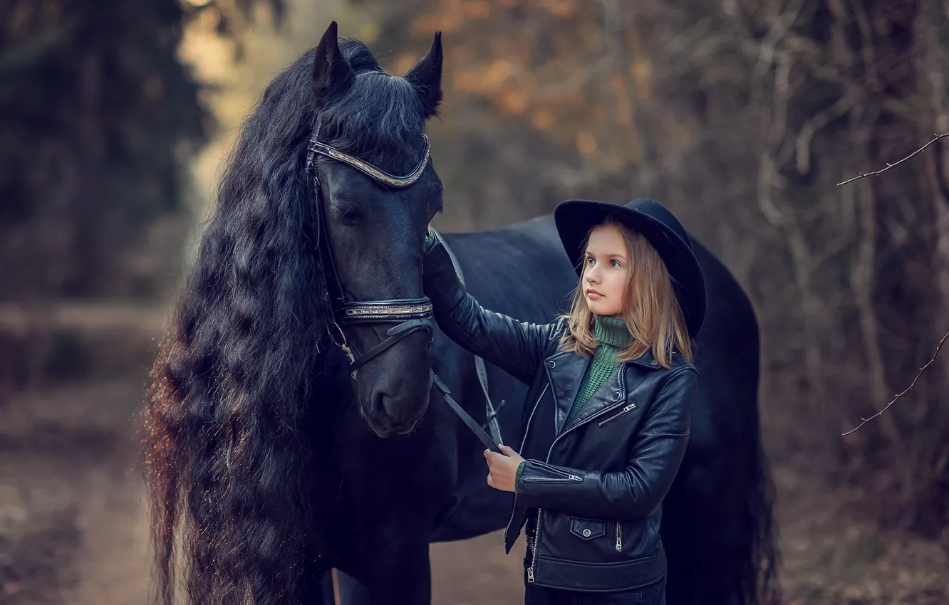 Фото обои природа, животное, конь, лошадь, шляпа, куртка, девочка, ребёнок