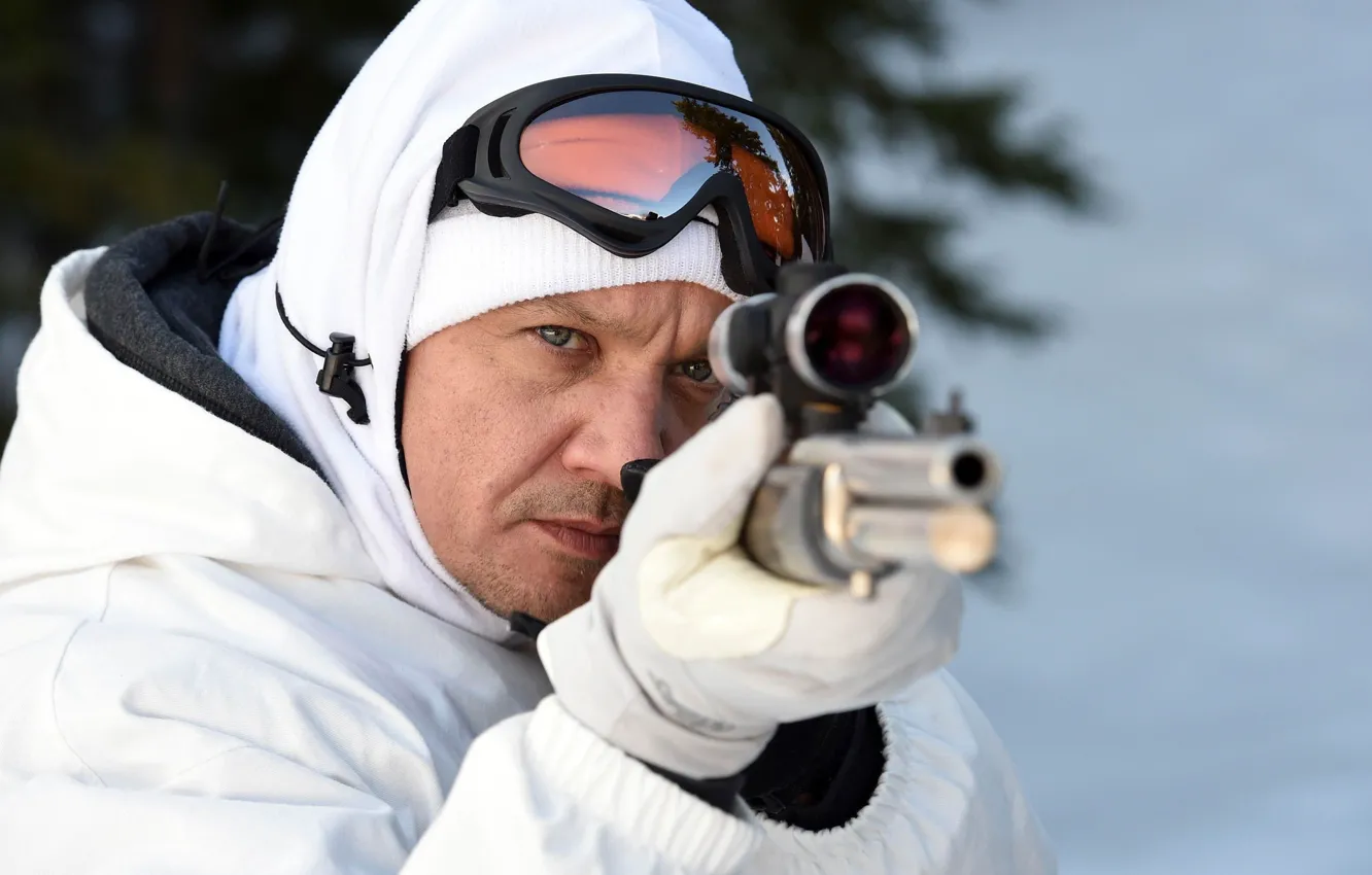 Фото обои gun, weapon, man, shotgun, Jeremy Renner, Wind River