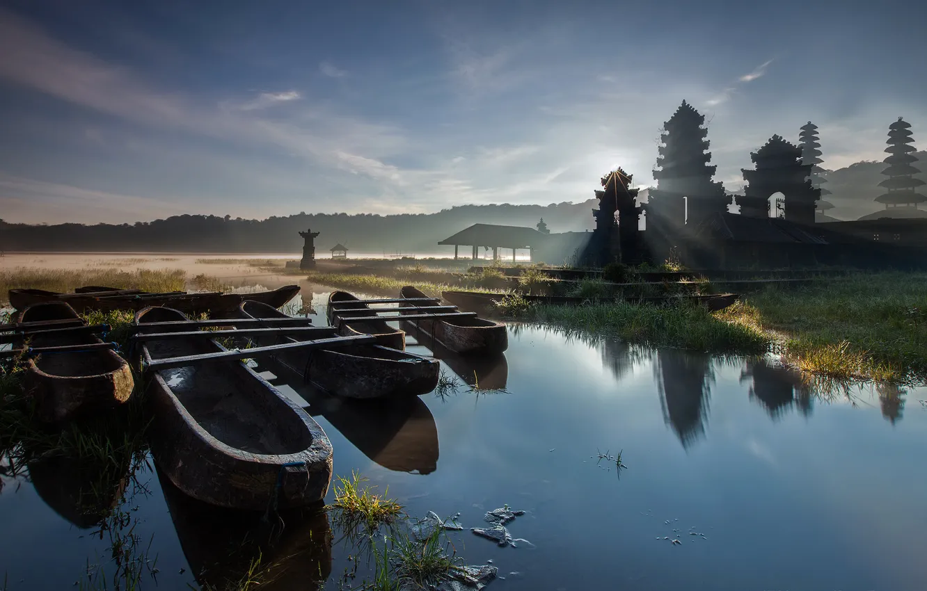 Фото обои вода, деревья, туман, озеро, лодка, утро, Азия, пагода