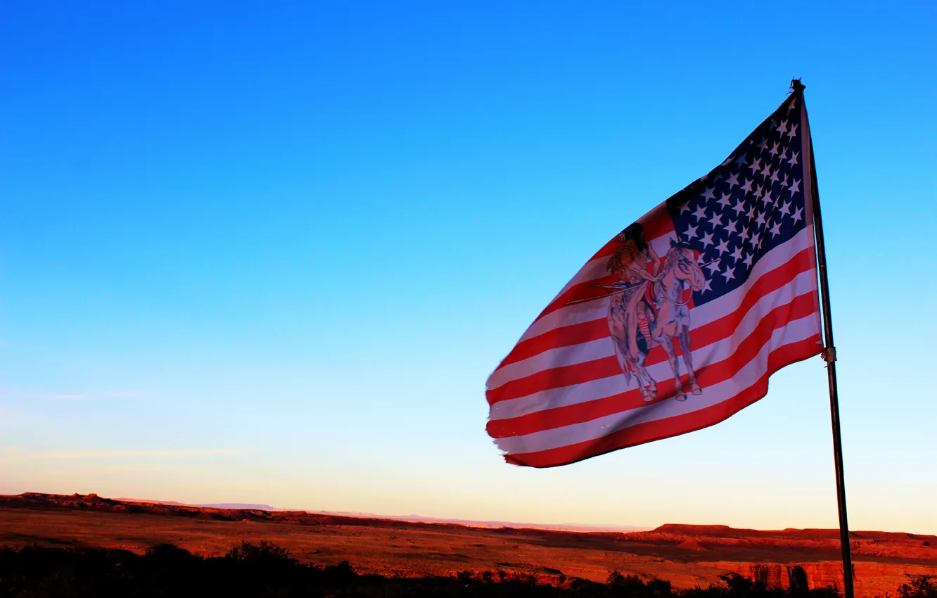 Фото обои небо, флаг, США, индеец, native