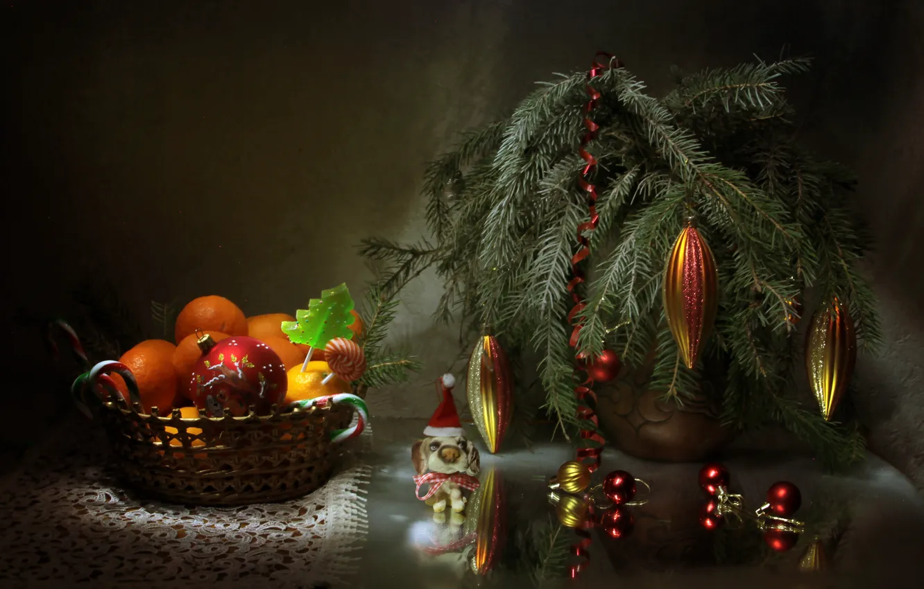 Фото обои игрушки, ветка, Новый Год, Рождество, хвоя, мандарины
