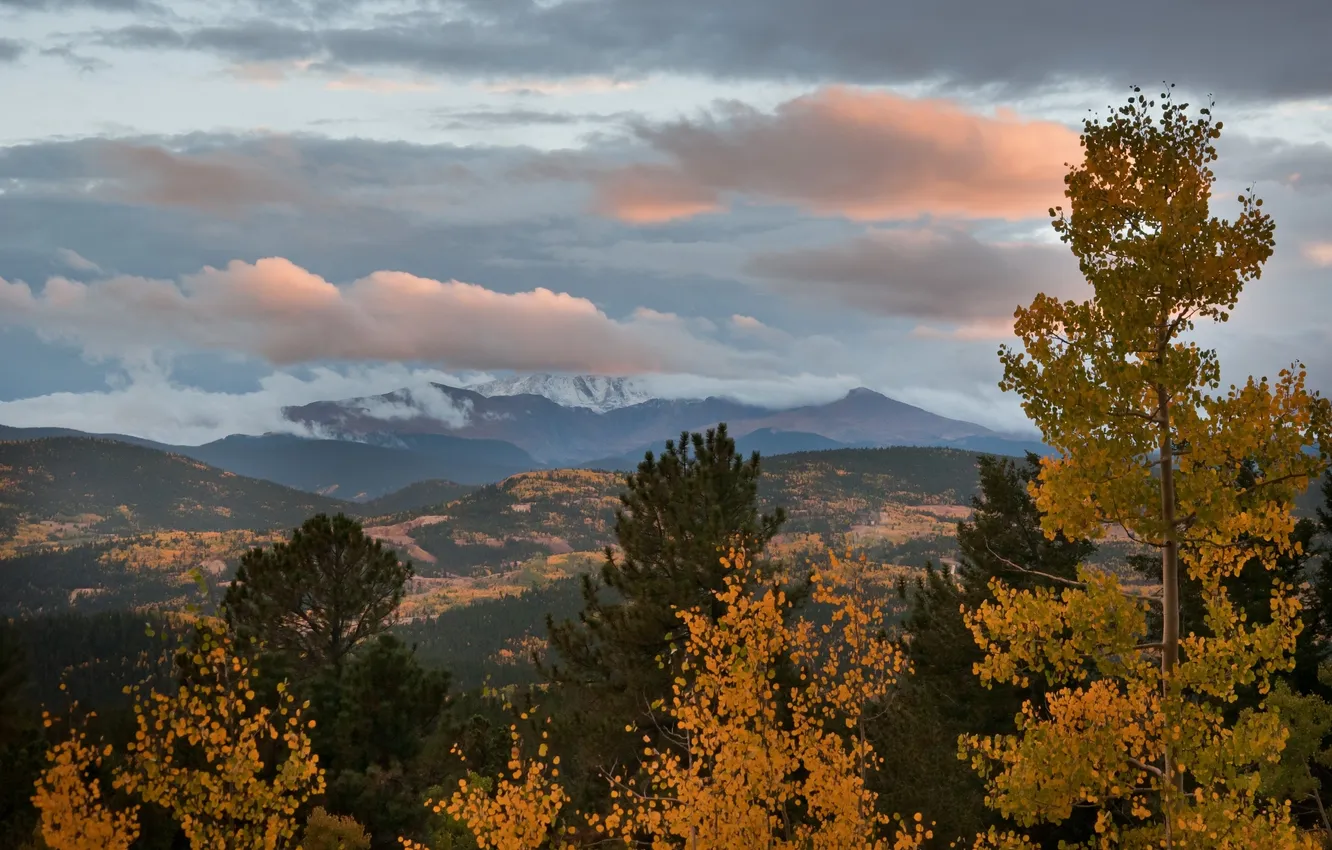 Фото обои осень, облака, деревья, горы, природа