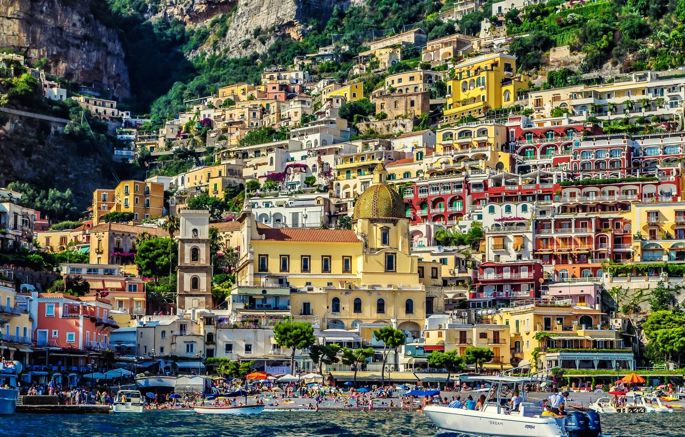 Фото обои пляж, скалы, здания, катер, Италия, Italy, Amalfi, Амальфи