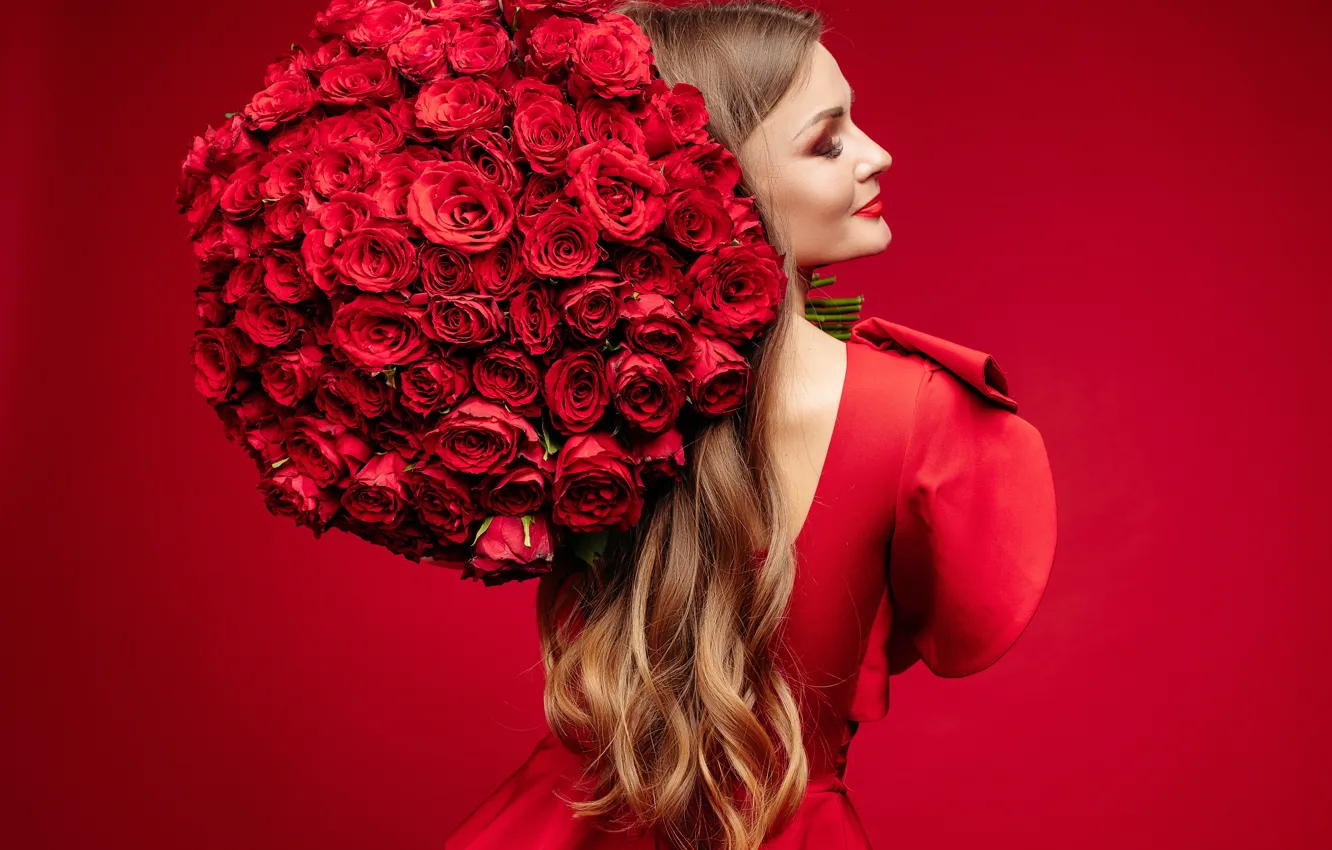 Фото обои девушка, цветы, розы, букет, платье, red, girl, dress
