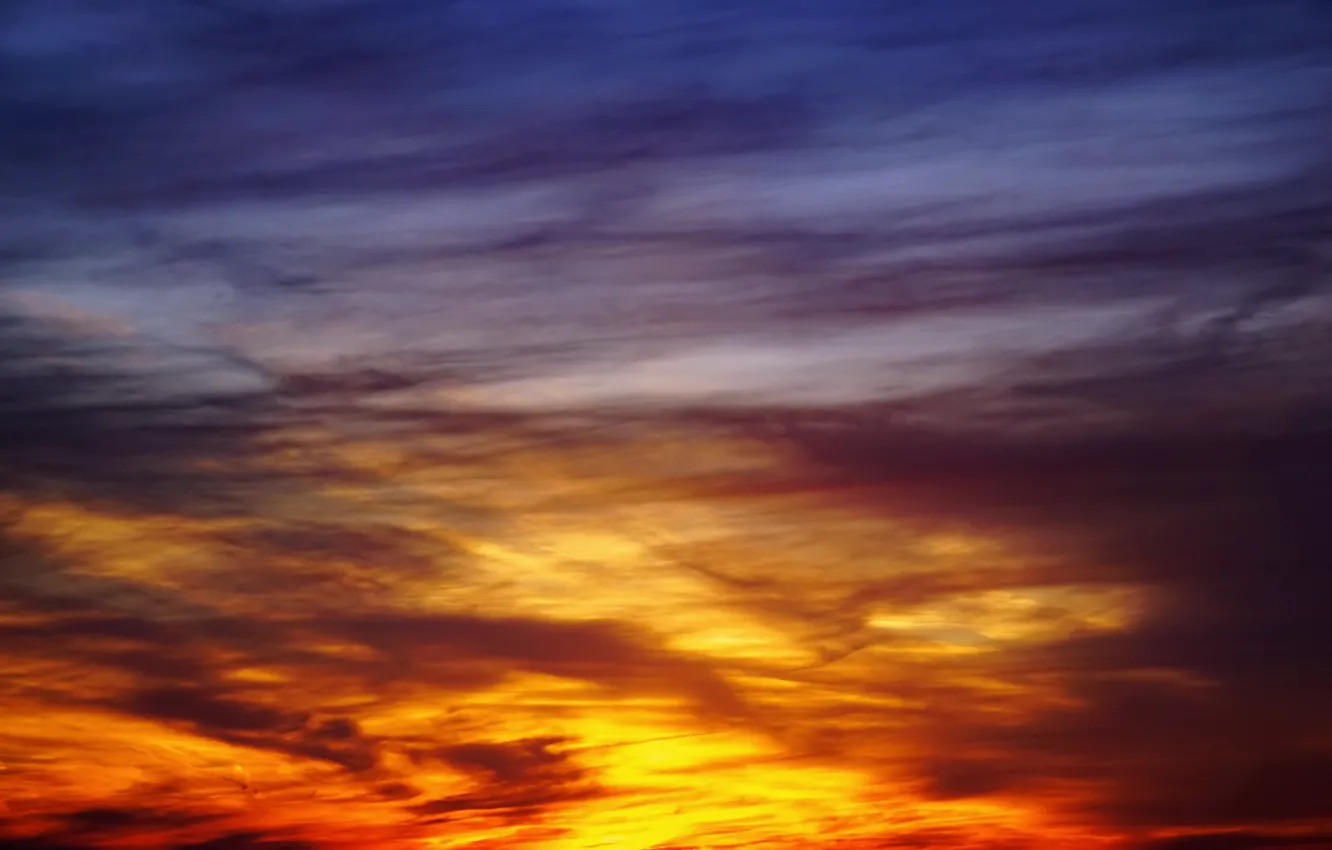Фото обои light, sky, sunset, autumn, clouds
