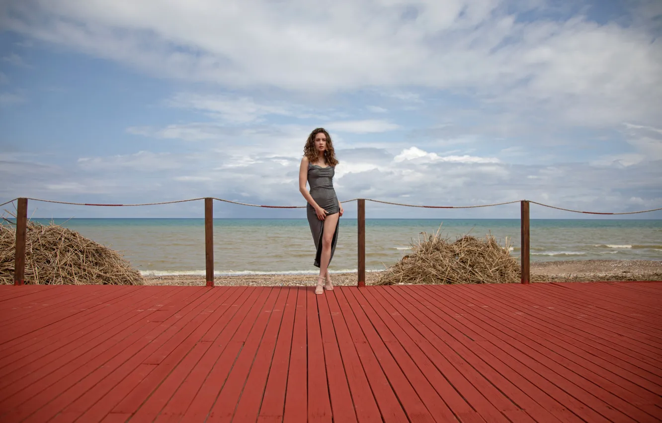 Фото обои waves, beach, sky, hot girl, ocean, brown hair, nature, model