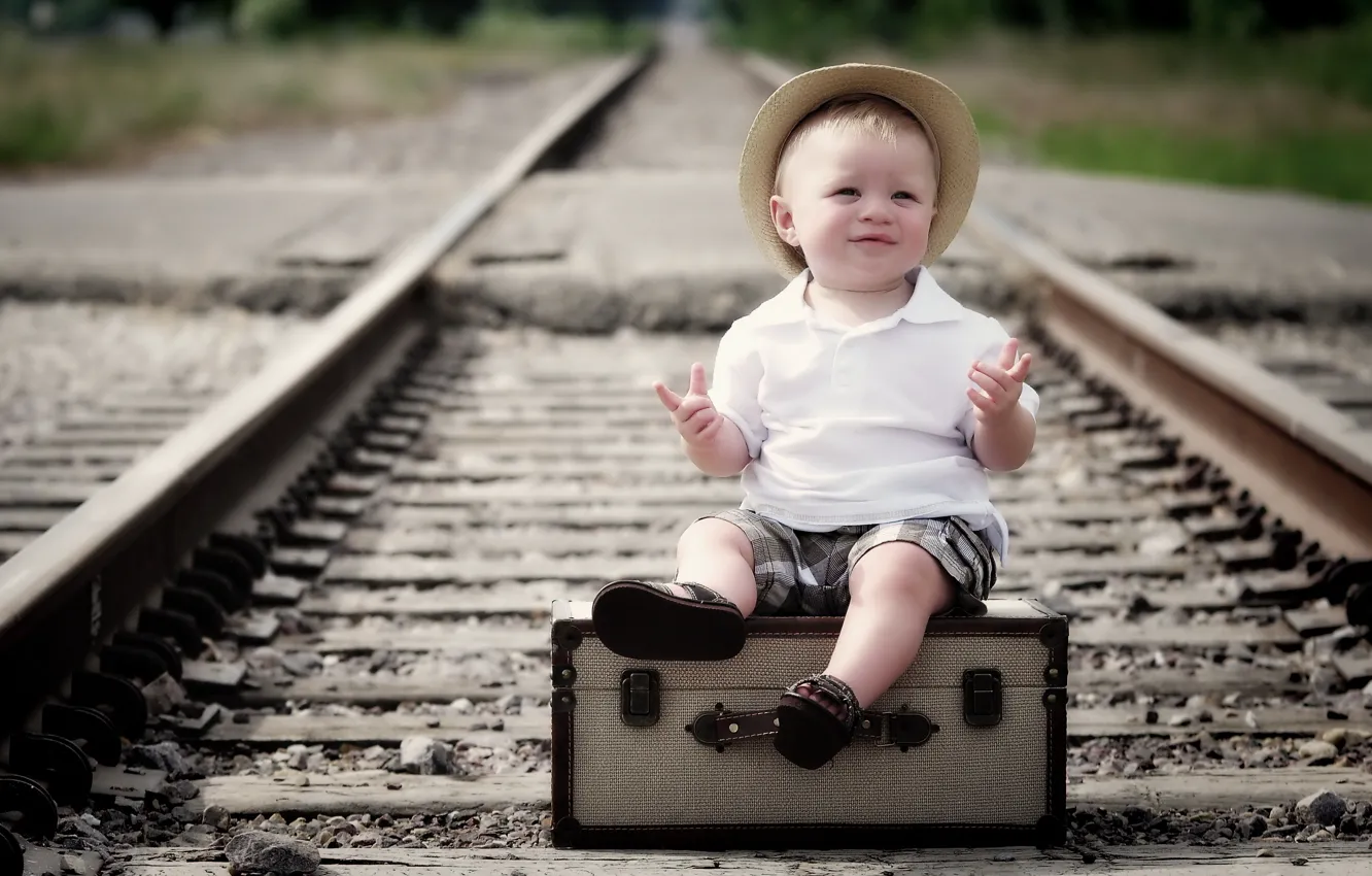 Фото обои настроение, мальчик, железная дорога