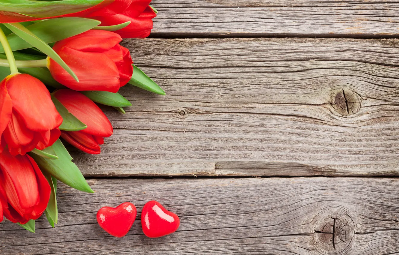 Фото обои любовь, цветы, букет, сердечки, тюльпаны, red, love, wood