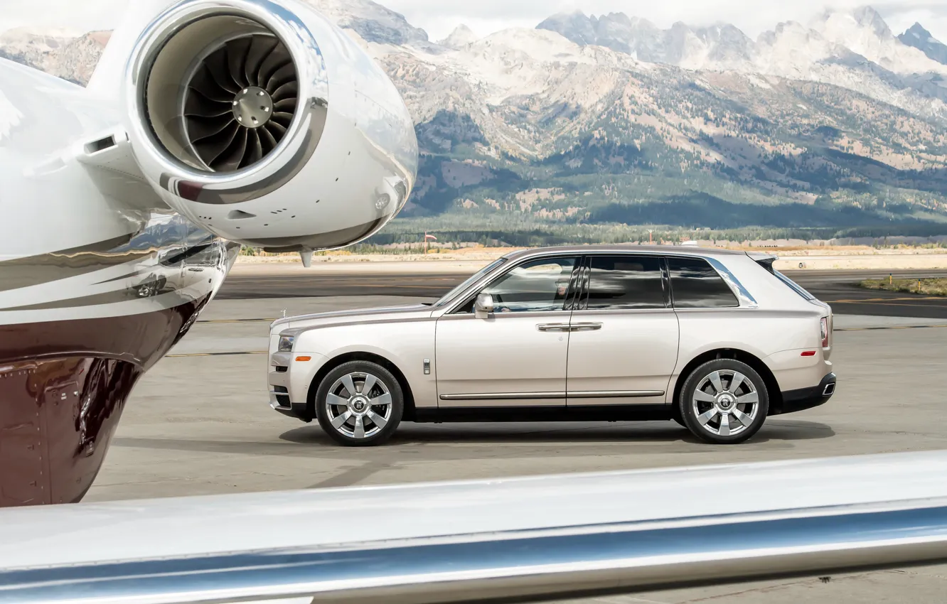Фото обои Rolls-Royce, вид сбоку, 2018, Cullinan