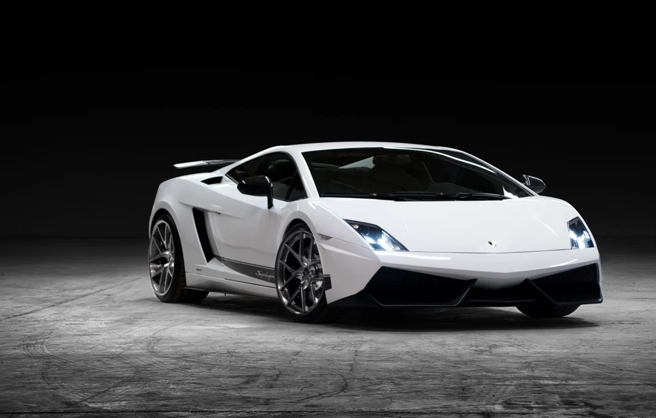 Фото обои белый, фон, тюнинг, Lamborghini, суперкар, Gallardo, полумрак, Vorsteiner