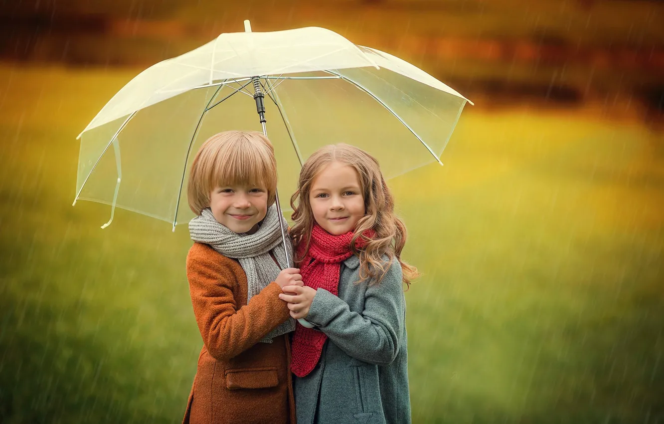 Фото обои осень, дети, зонт, мальчик, девочка