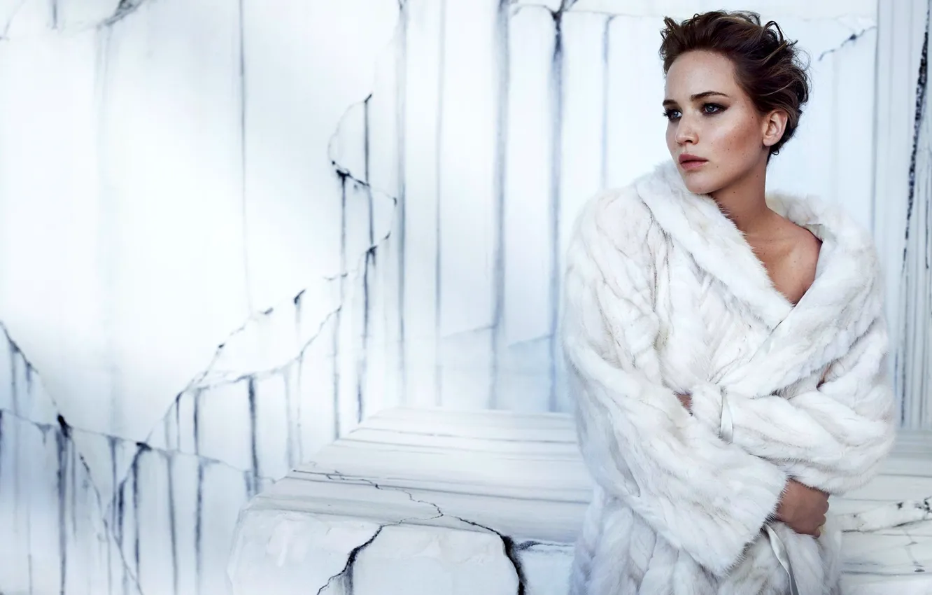 Фото обои девушка, актриса, шуба, белая, шатенка, Jennifer Lawrence, Дженнифер Лоуренс