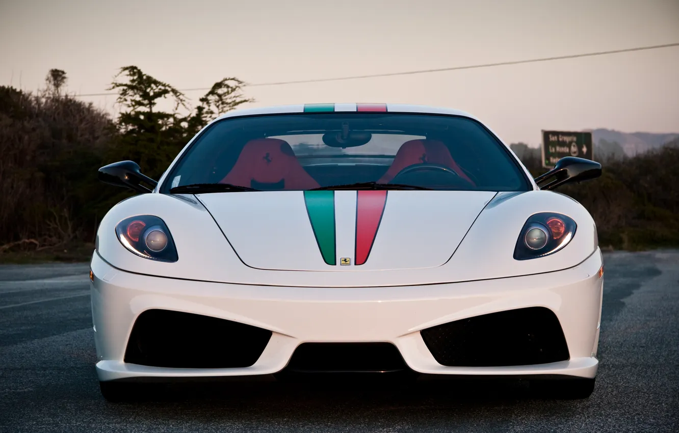 Фото обои белый, красный, зеленый, полосы, Ferrari, white, феррари, передок