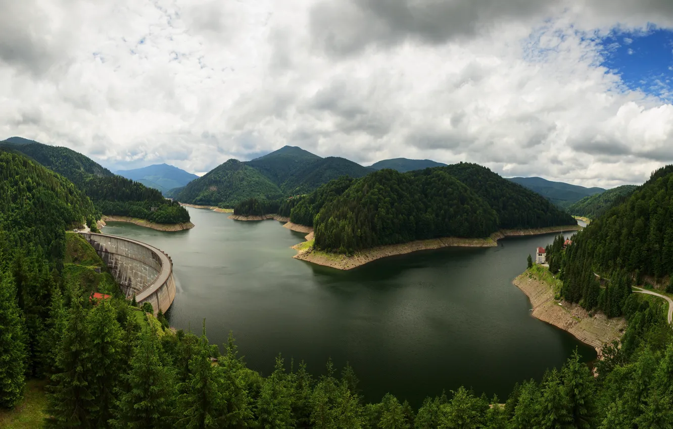 Фото обои лес, небо, облака, деревья, горы, озеро, река, холмы