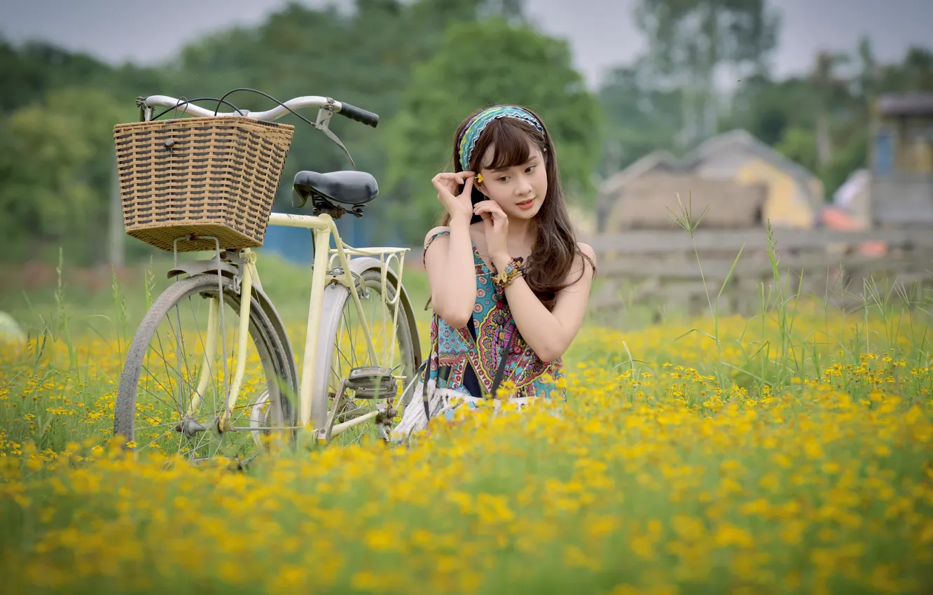 Фото обои поле, девушка, велосипед, лицо, азиатка