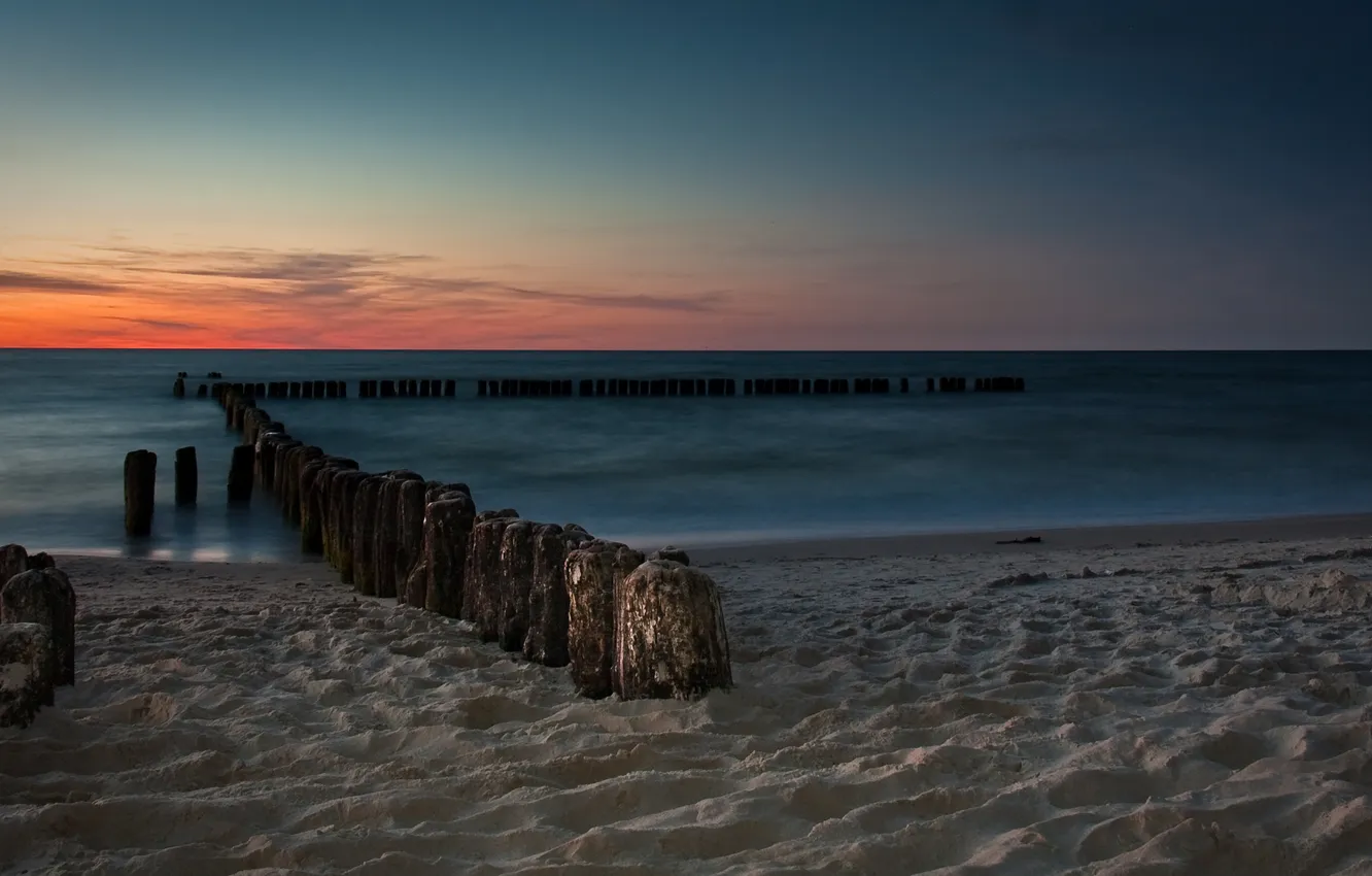 Фото обои песок, море, закат, берег