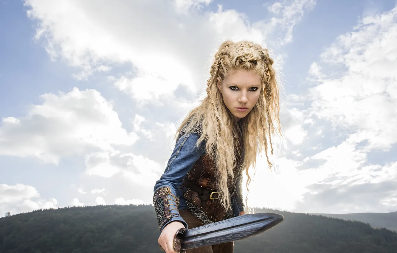 Фото обои меч, сериал, Vikings, Викинги, Katheryn Winnick