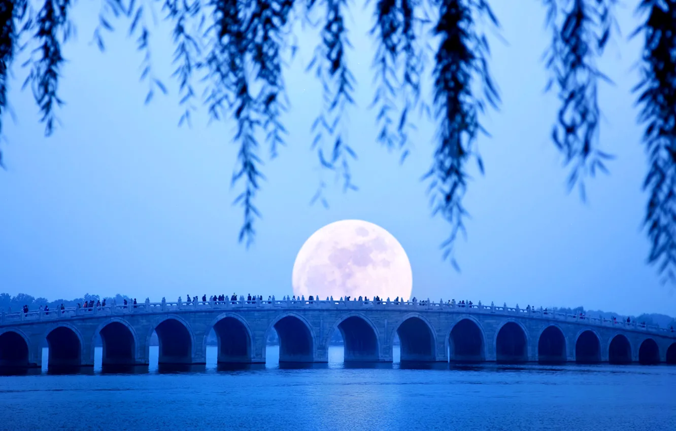 Фото обои Китай, Пекин, Летний дворец, семнадцати арочный мост, восход Луны, озеро Куньмин