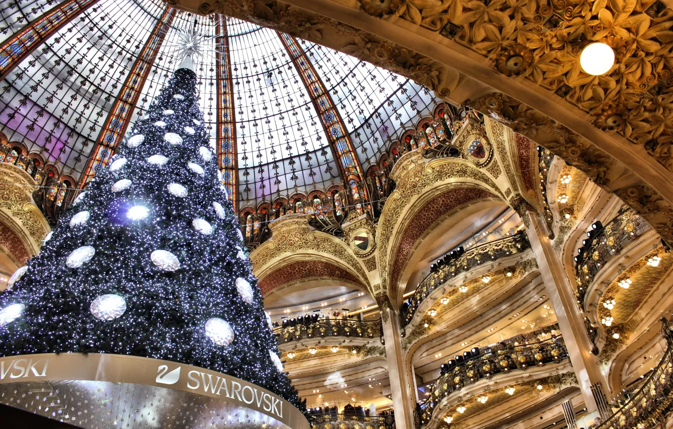 Фото обои Франция, Париж, Новый год, новогодняя елка, Galeries Lafayette, Swarovski