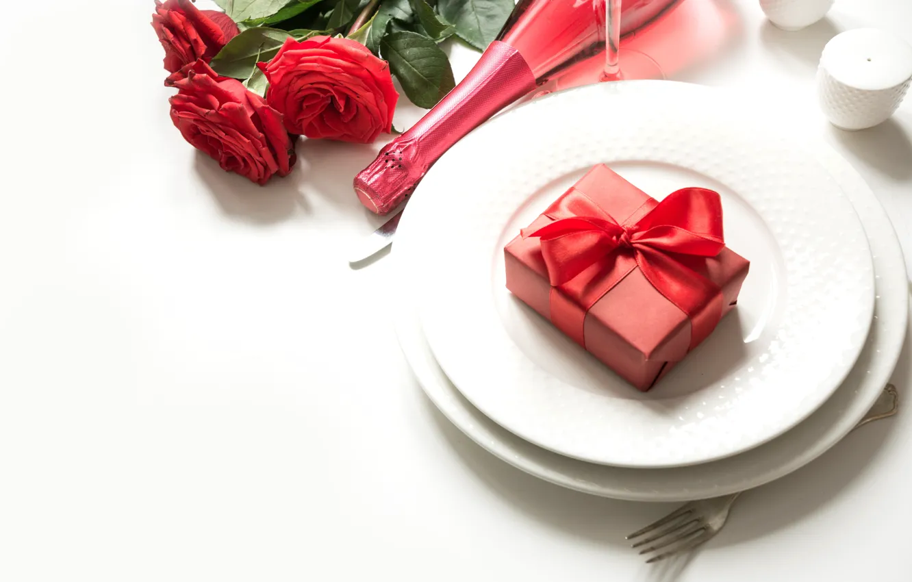 Фото обои подарок, романтика, бутылка, розы, шампанское, сервировка, Svetlana Cherruty