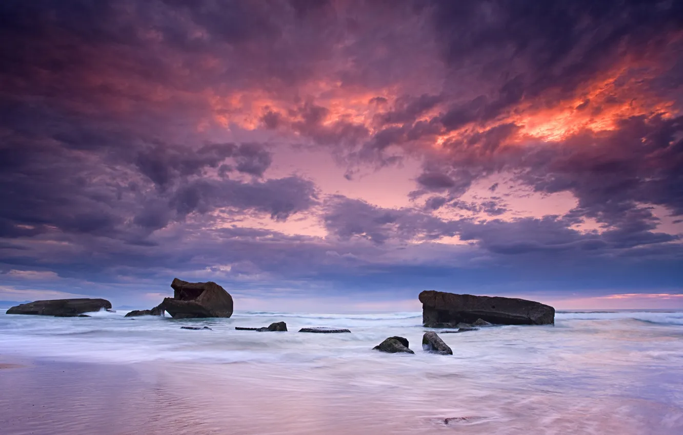 Фото обои море, небо, облака, закат, камни, камень