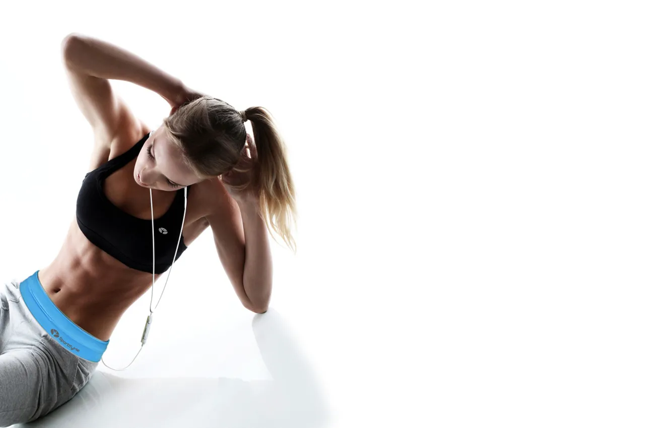 Фото обои music, blonde, fitnes