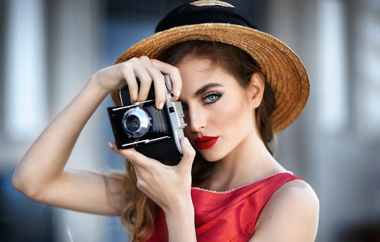 Фото обои девушка, лицо, шляпа, макияж, фотоаппарат, фотограф, шатенка, jessica napolitano