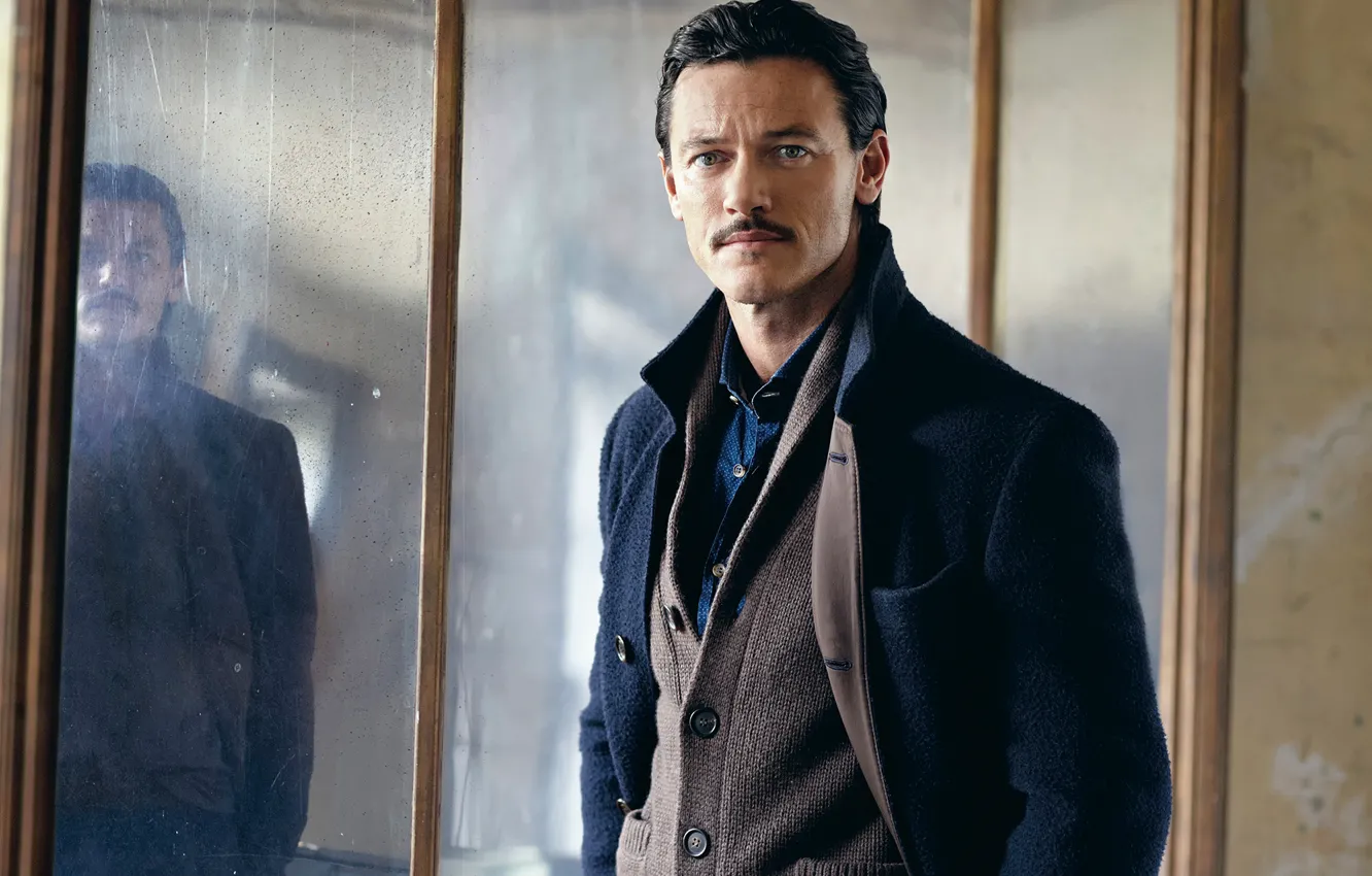 Фото обои фотосессия, Luke Evans, Люк Эванс, август 2014, Telegraph Men's Style