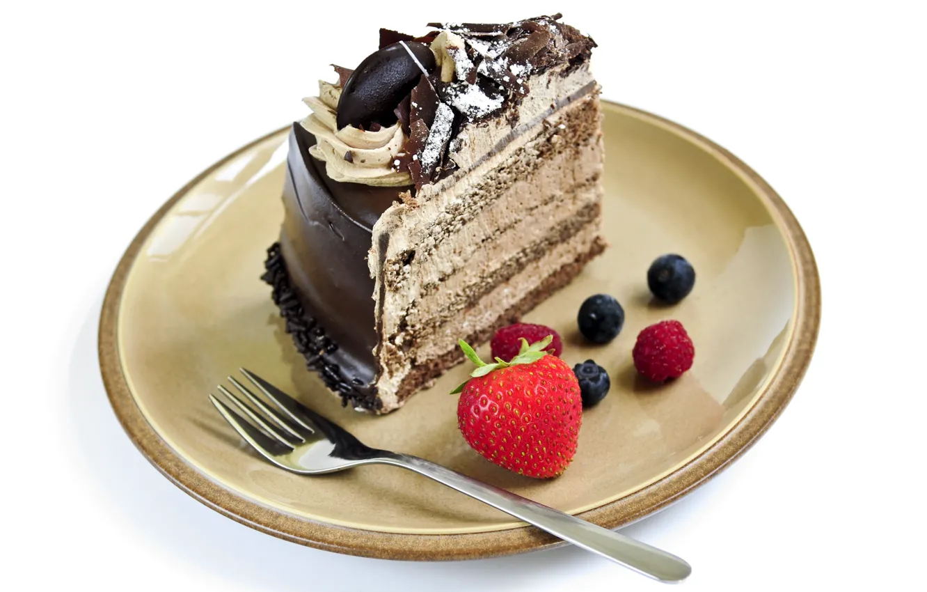 Фото обои малина, шоколад, черника, клубника, тарелка, торт, пирожное, вилка