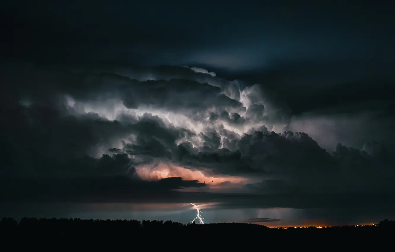 Фото обои лес, небо, пейзаж, ночь, тучи, природа, дождь, молния