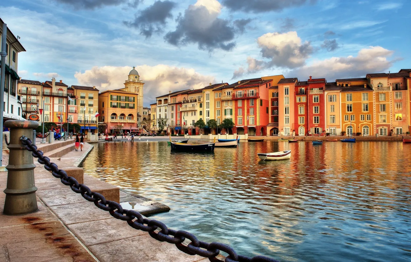 Фото обои city, sky, sea, Italy, clouds, houses, boat, building