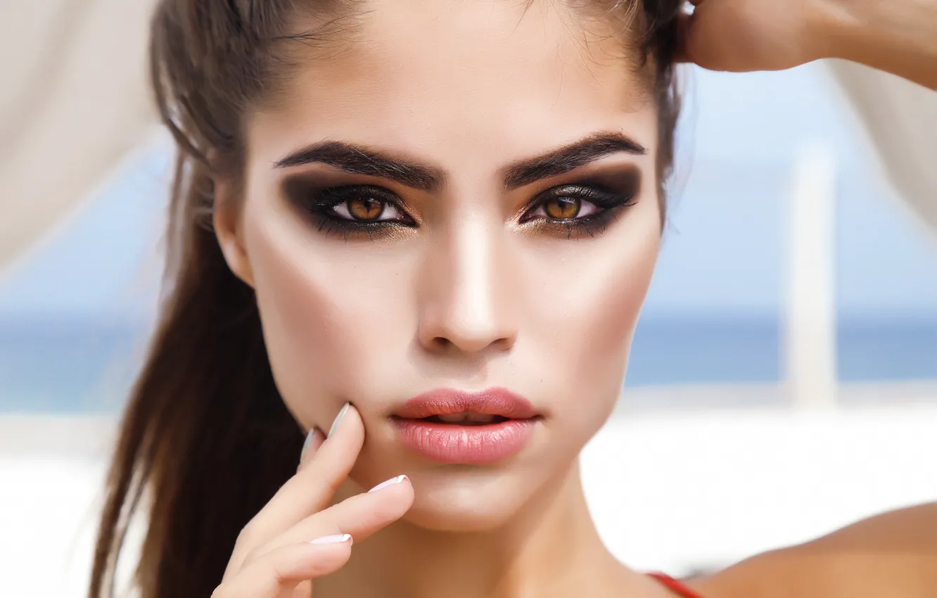 Фото обои girl, look, make up