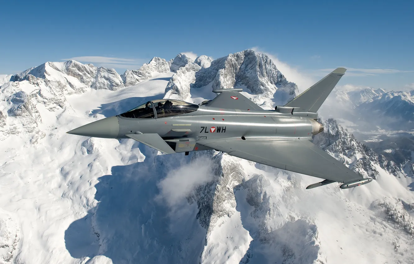 Фото обои Скалы, Гора, Пилот, Eurofighter Typhoon, ПГО, Многоцелевой Истребитель, ВВС Австрии