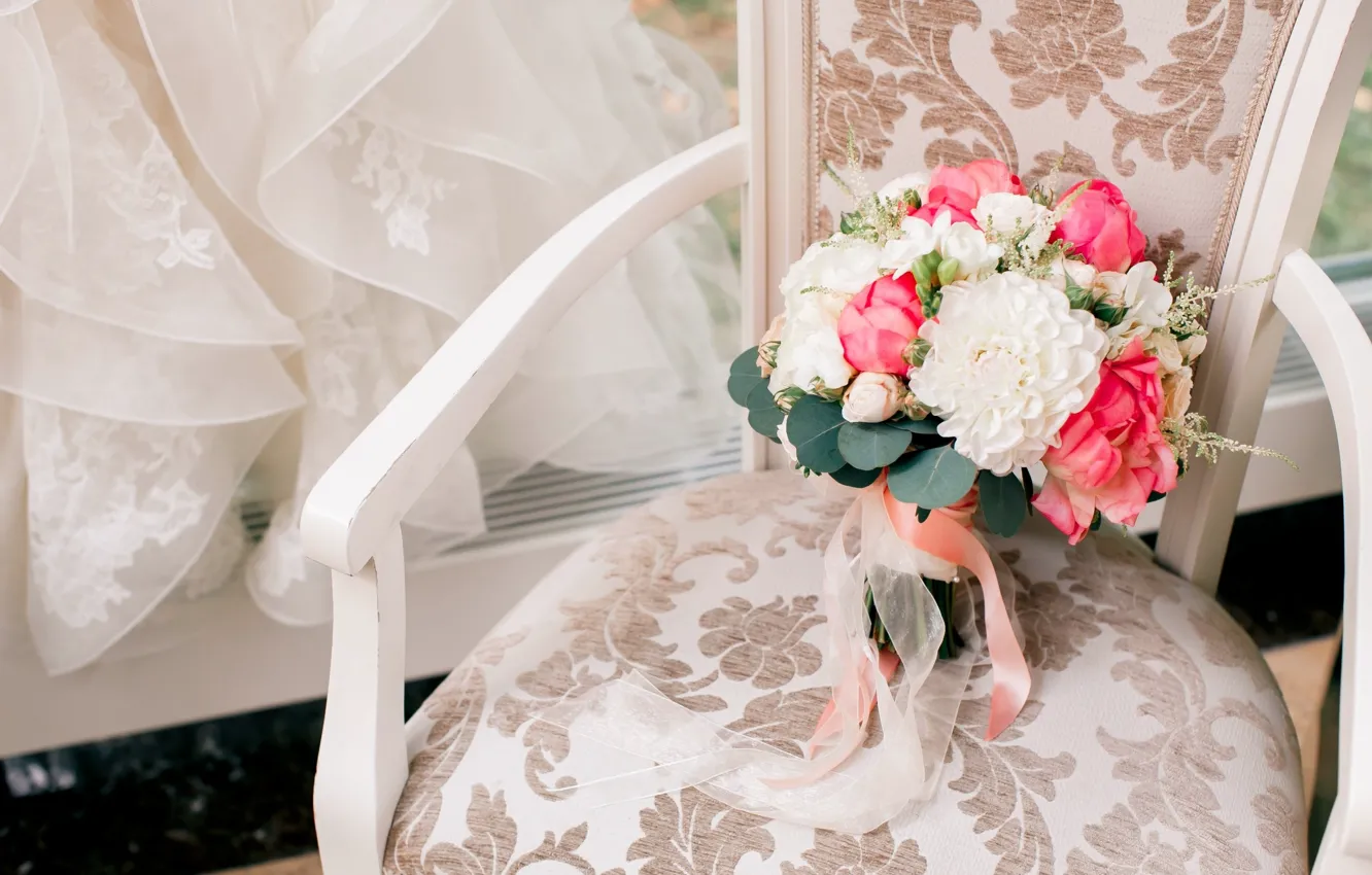 Фото обои стул, фата, свадьба, букет невесты