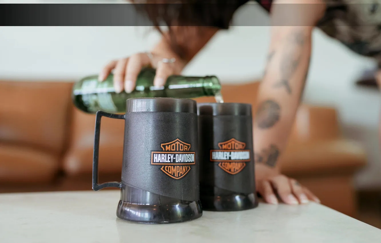 Фото обои girl, harley davidson, tattoo, suicide girls