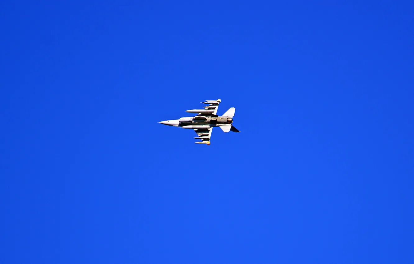 Фото обои небо, самолёт, американский, многофункциональный, F-16 Fighting Falcon, лёгкий истребитель четвёртого поколения