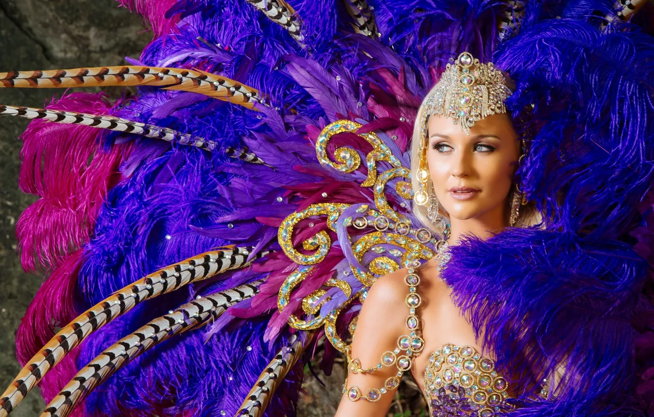 Фото обои девушка, украшения, перья, наряд, карнавал