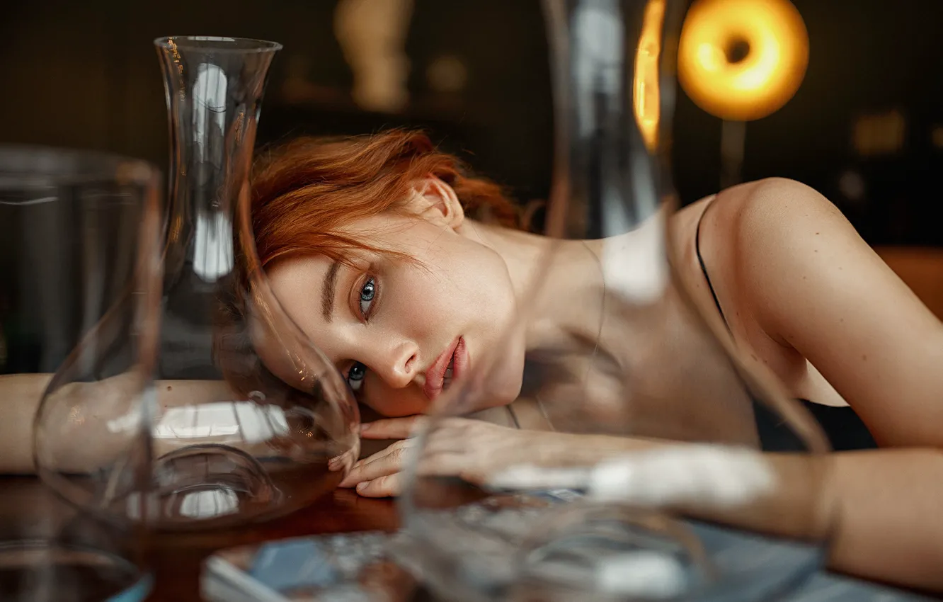 Фото обои взгляд, девушка, стол, рыжая, сосуды, Иван Ковалёв