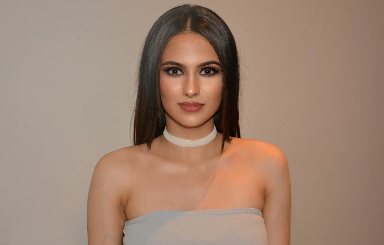 Фото обои взгляд, девушка, фон, волосы, красотка