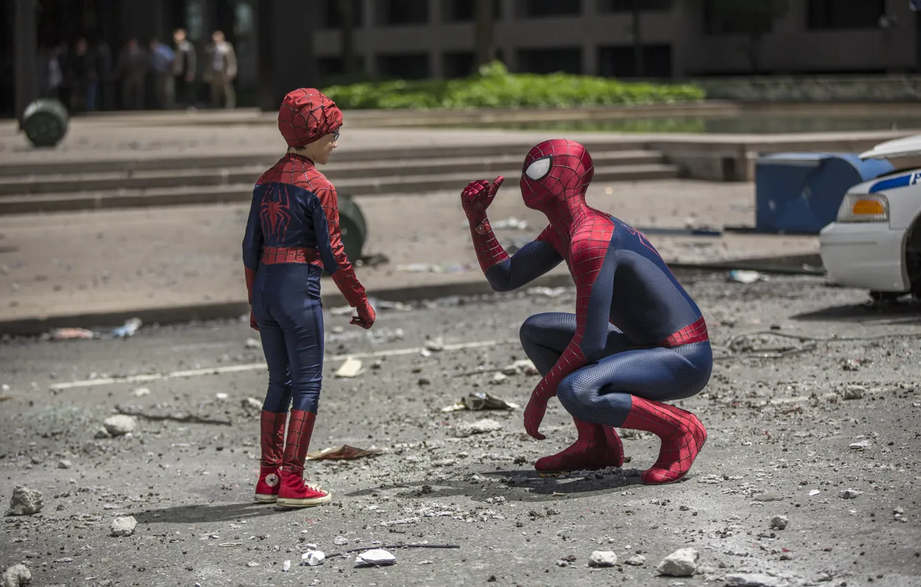 Фото обои кадр, мальчик, костюм, Marvel, comics, Spider-Man, Andrew Garfield, Эндрю Гарфилд