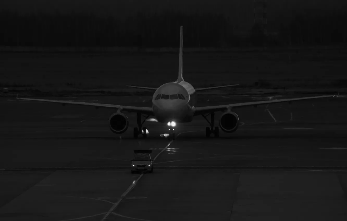Фото обои moscow, runway, the plane, turbines, black and white photo, forest pine, large aircraft, the plane …