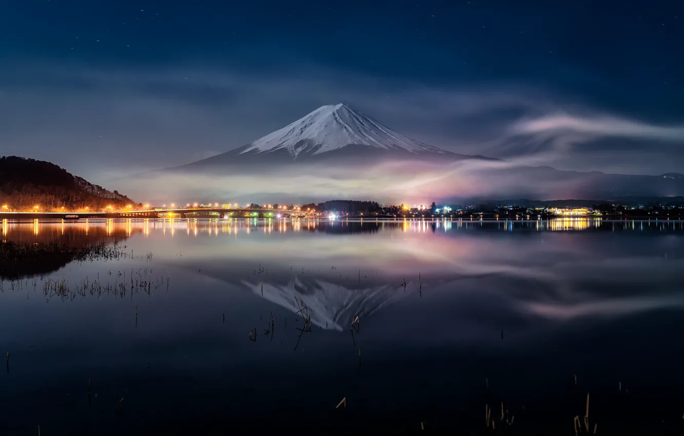 Фото обои вода, ночь, отражение, Япония, Фуджи, гора Фудзияма