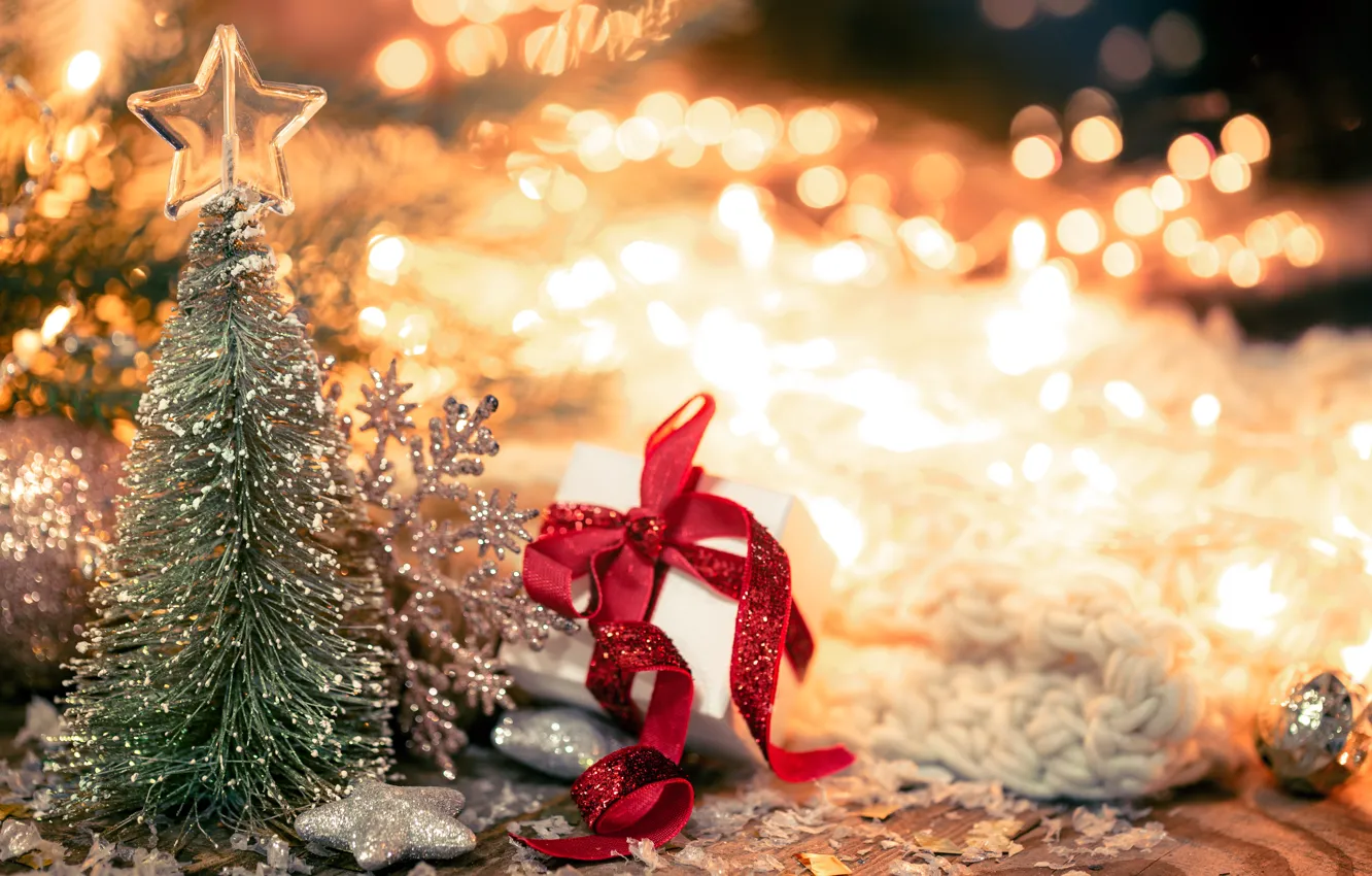 Фото обои подарок, огоньки, Рождество, Новый год, ёлочка, снежинка