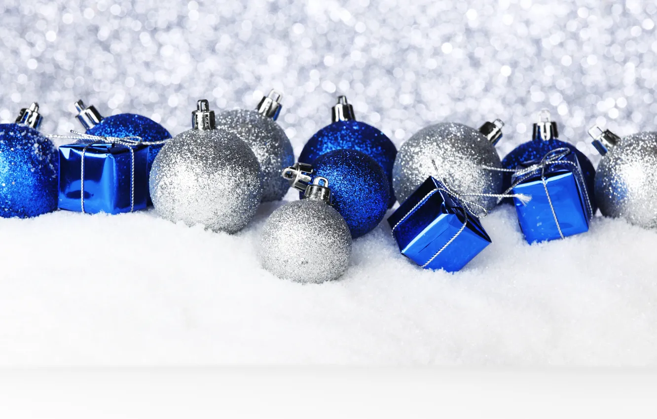 Фото обои зима, шарики, снег, игрушки, Новый Год, Рождество, декорации, белые