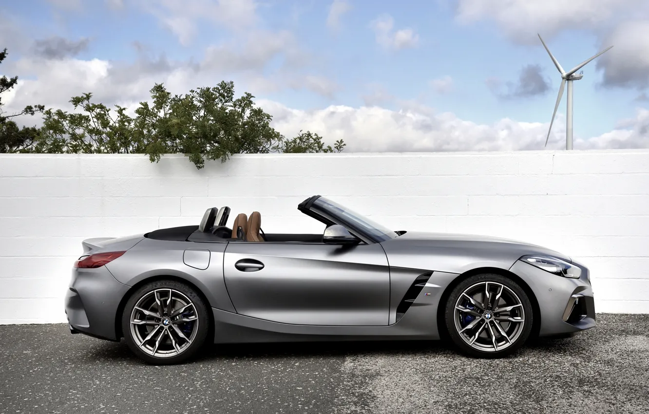 Фото обои серый, стена, ветряк, BMW, профиль, родстер, BMW Z4, M40i