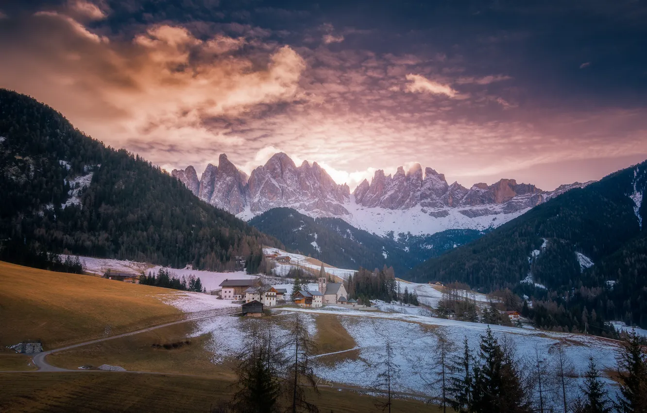 Фото обои зима, лес, небо, горы, луг, Италия, церковь, Italy