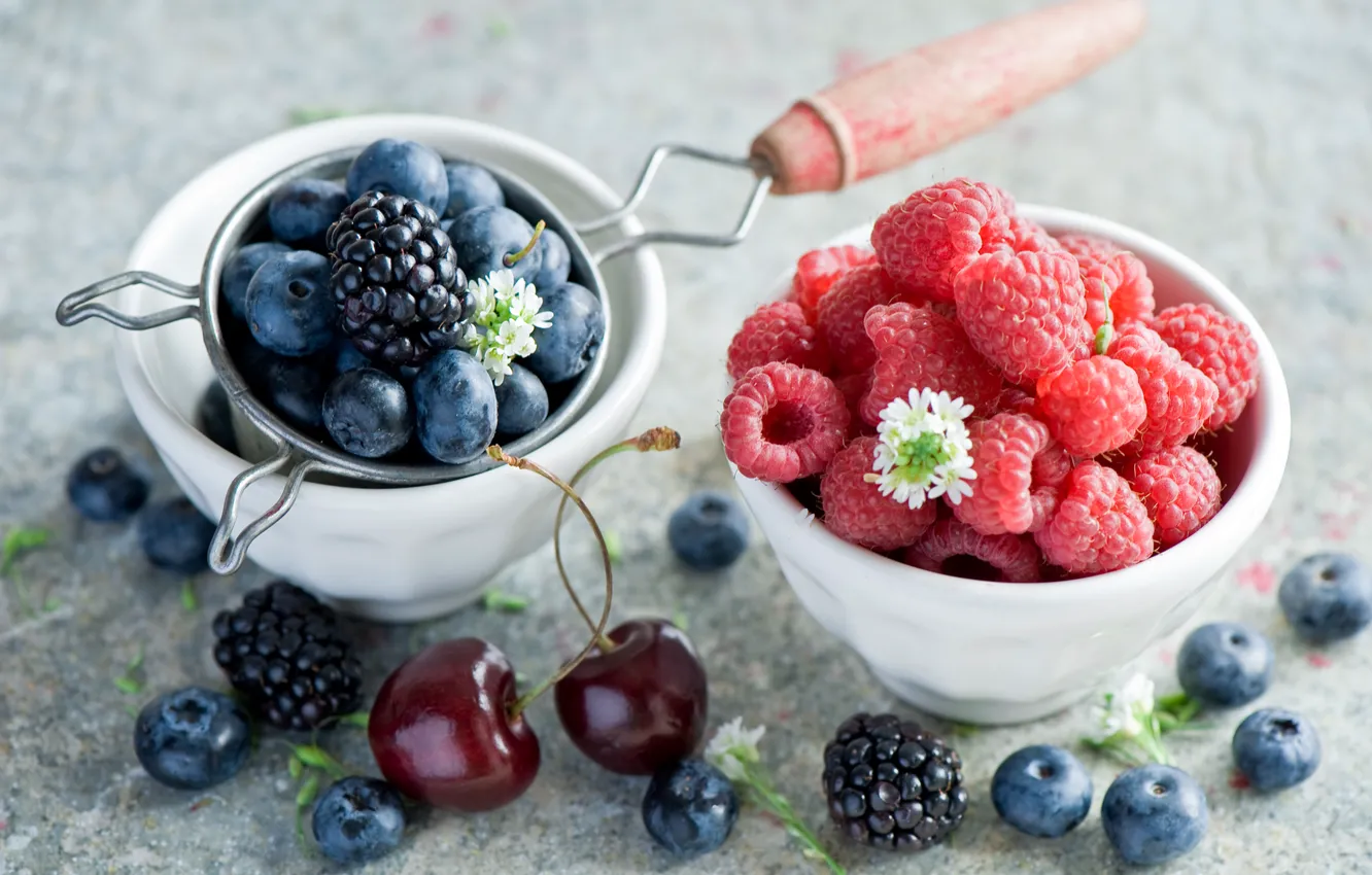 Фото обои вишня, ягоды, малина, черника, посуда, черешня, ежевика, Anna Verdina